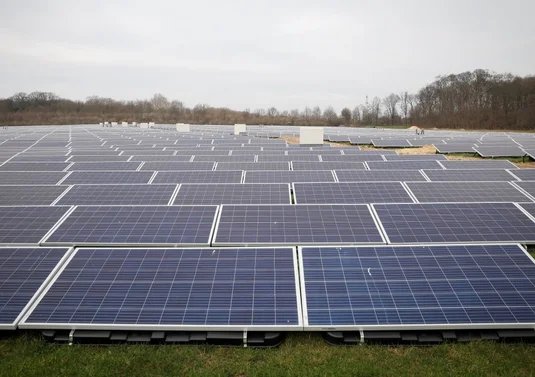 Ferme solaire de Louisegroeve, dans le Limbourg, Pays Bas